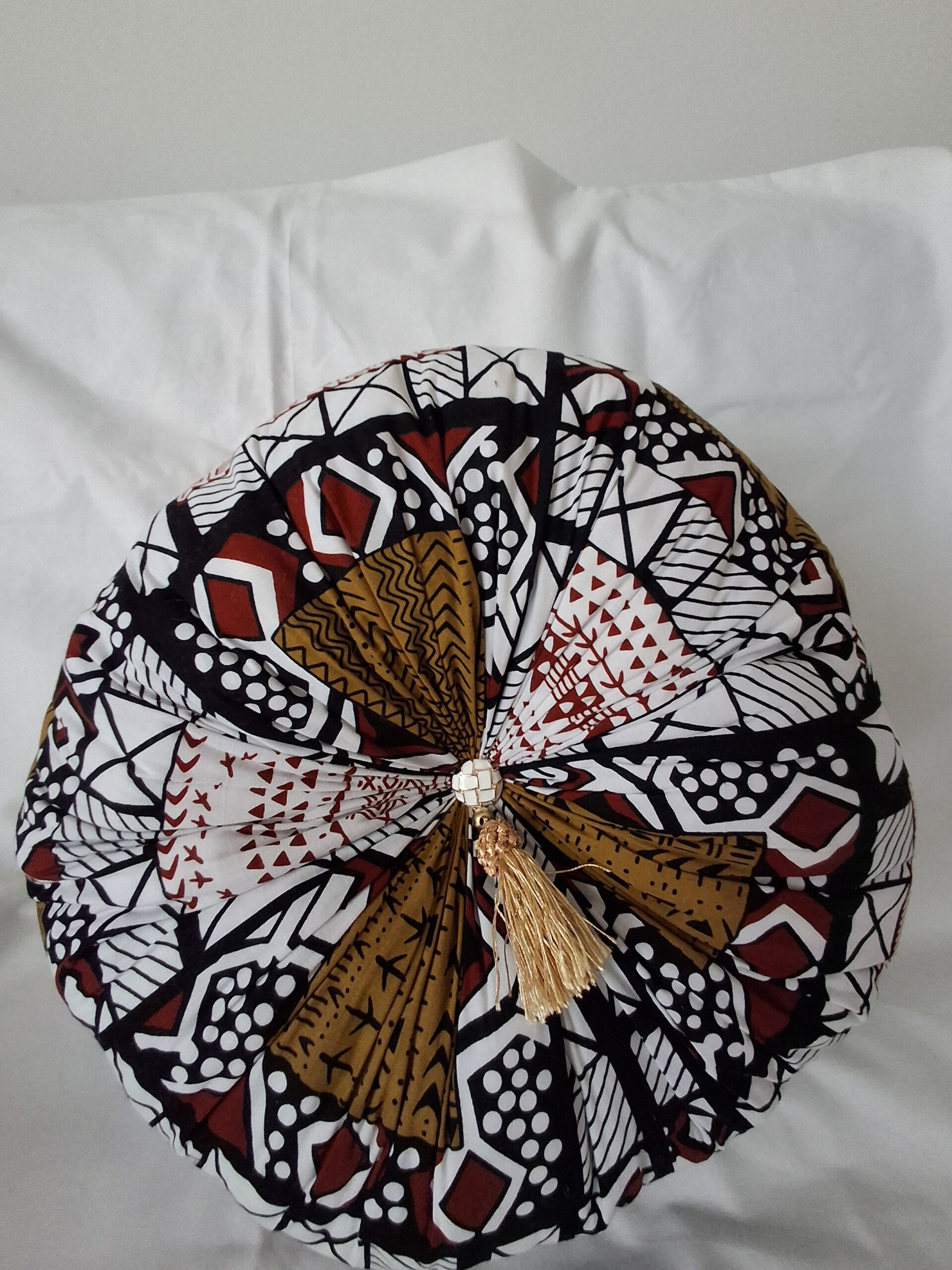 Almofada decorativa com tecido africano wax original 